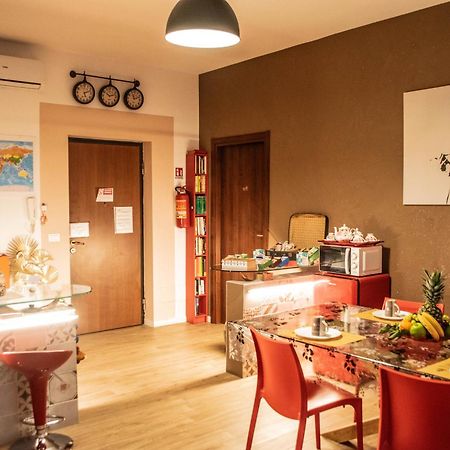 Bed and Breakfast Emmanueli65 fronte clinica tripla Piacenza Esterno foto