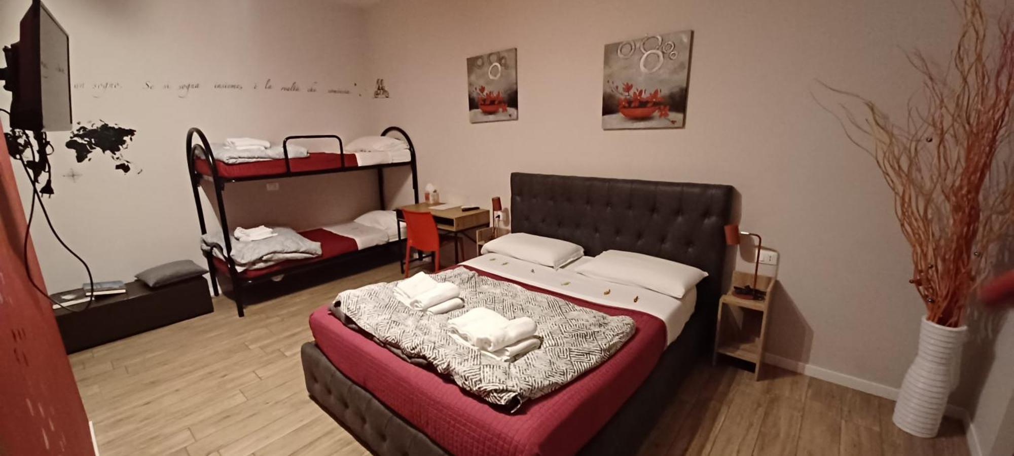 Bed and Breakfast Emmanueli65 fronte clinica tripla Piacenza Esterno foto
