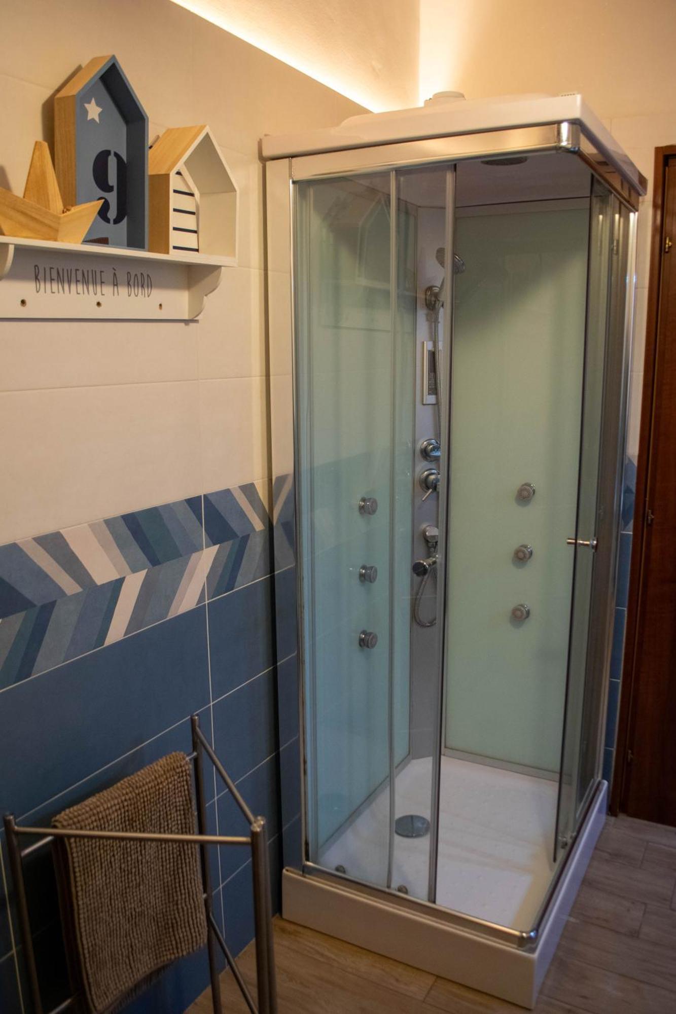 Bed and Breakfast Emmanueli65 fronte clinica tripla Piacenza Esterno foto