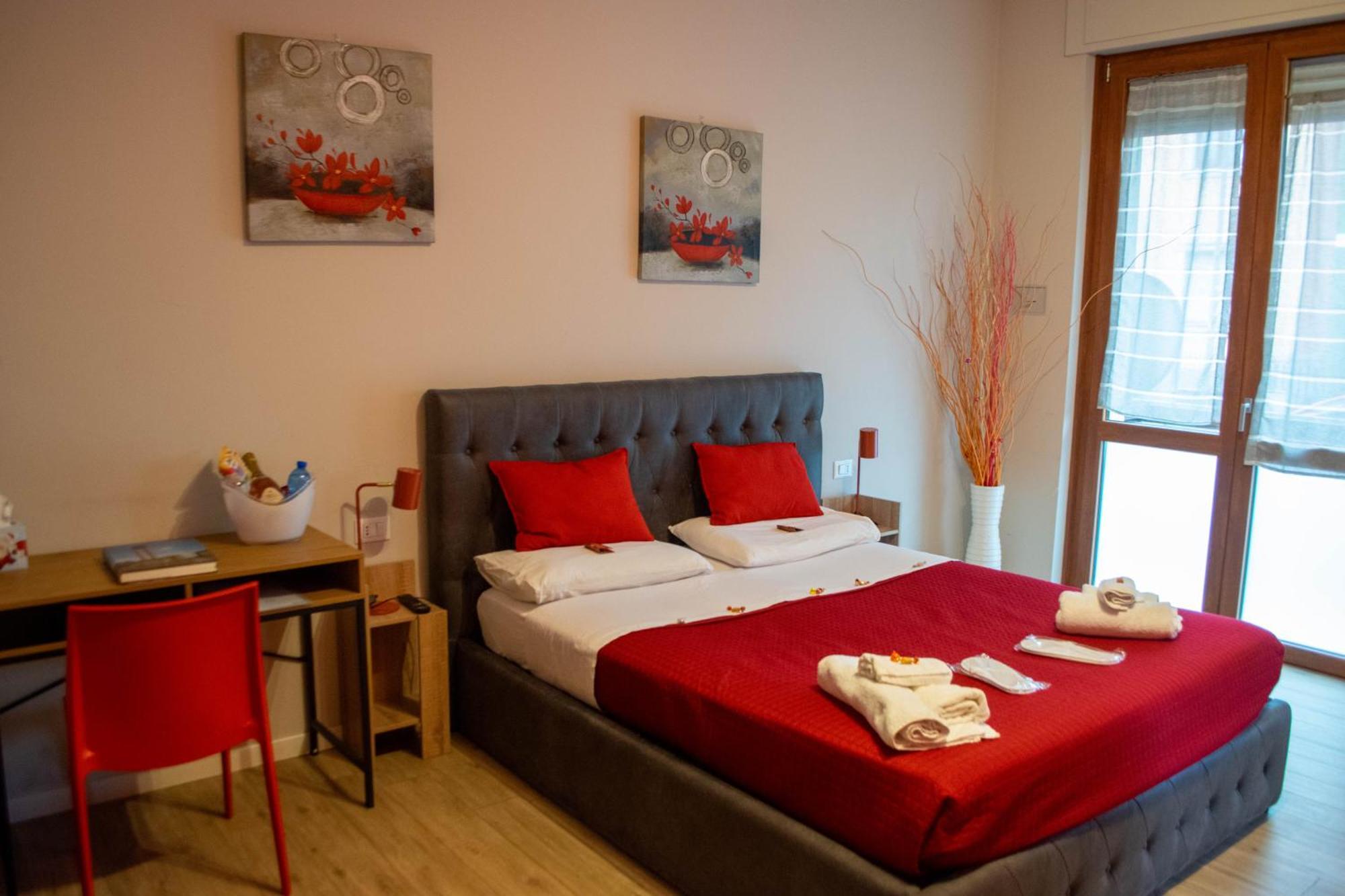 Bed and Breakfast Emmanueli65 fronte clinica tripla Piacenza Esterno foto